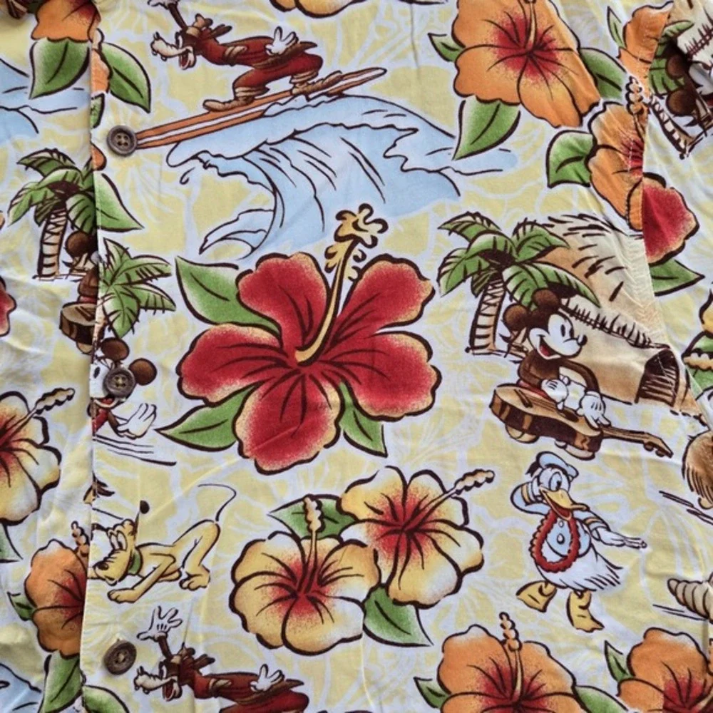Disney‎ Parks Men Button Up Shirt 2XL Yellow Floral Hawaiian Mickey Minnie Mouse